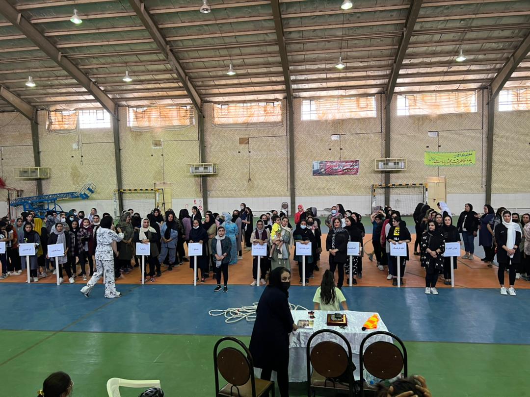 برگزاری اولین دوره مسابقات طناب کشی بانوان در فیشور