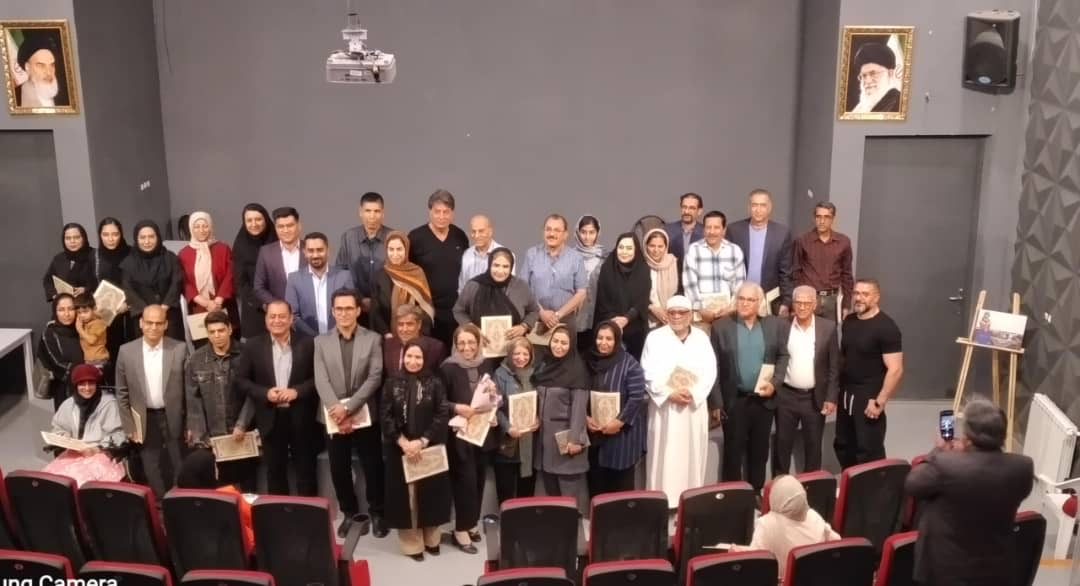 شب شعر شاعران جنوب به مناسبت هفته کتابخوانی در اوز برگزار شد