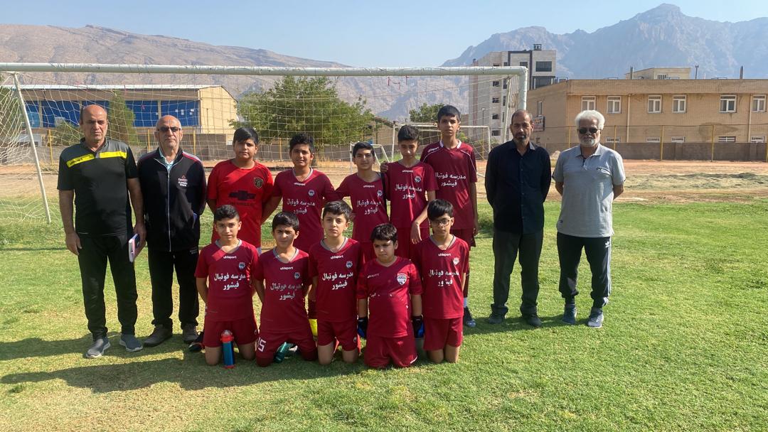 بازیکنان مدرسه فوتبال فیشور در فستیوال استعدیابی استان فارس شرکت کردند